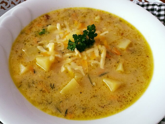 Královská cuketová polévka