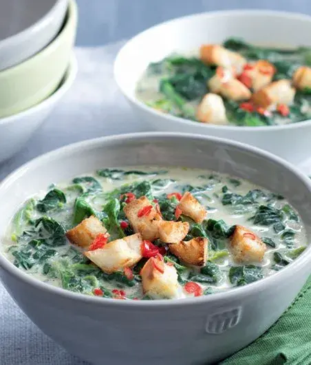 Spinach Soup with Coconut Milk