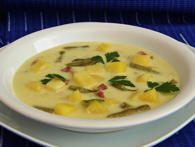 Hearty Green Bean Soup with Smoked Meat