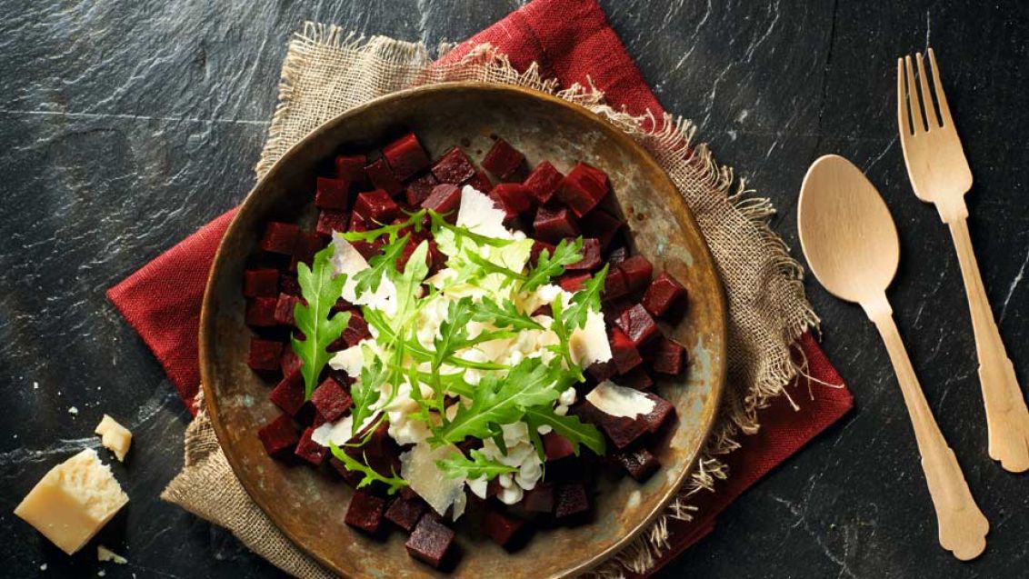 Beetroot Salad with Cottage Cheese and Rocket