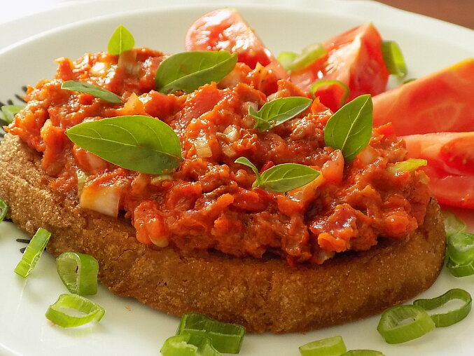 Tomato Tartare with Sun-Dried Tomatoes
