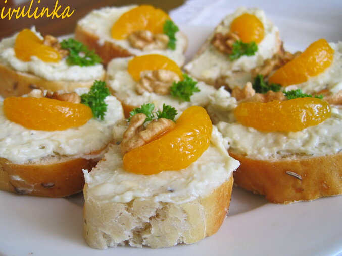Whipped Cheese Spread for Canapés