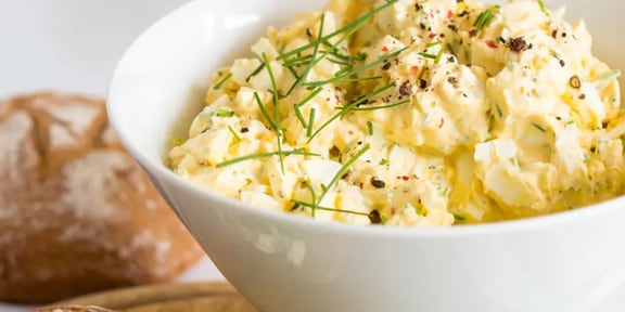 Light Egg Spread with Cream Cheese