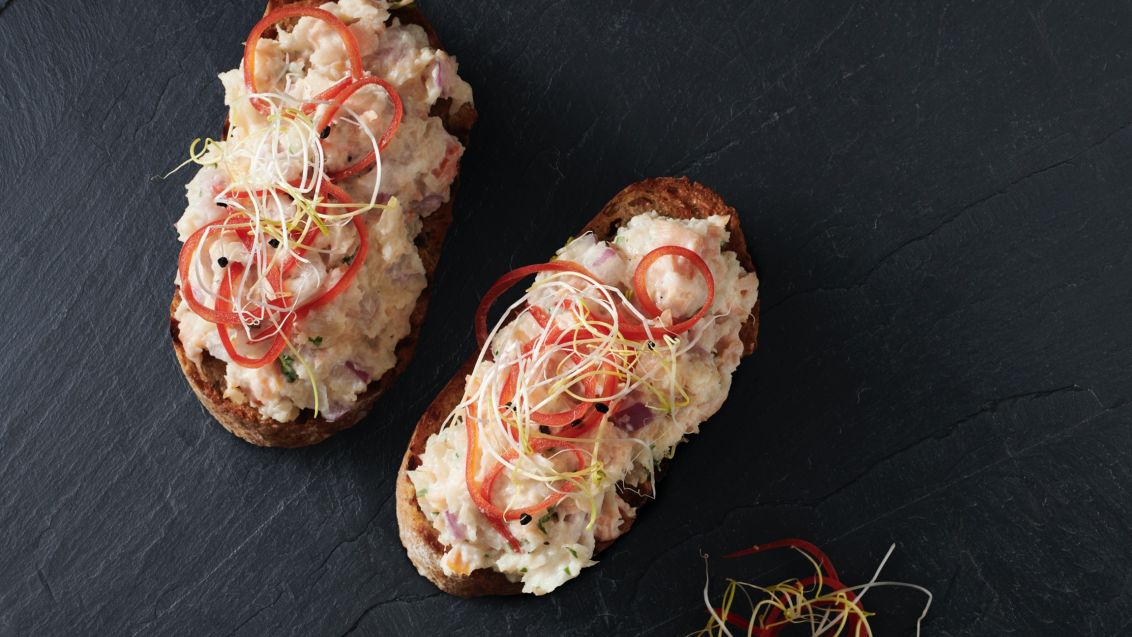 Black Salsify and Smoked Salmon Spread