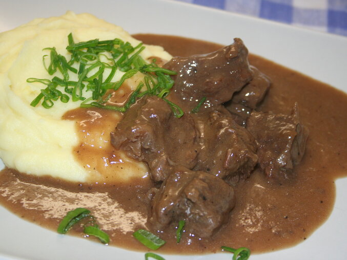 Beef Shoulder Braised with Pepper and Mashed Potatoes