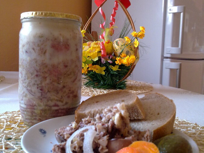 Chicken Livers with Cracklings and Onion