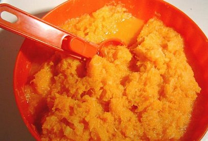 Mrkvový salát s jablkem a citrusovou šťávou