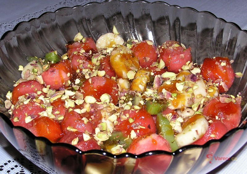 Fruit Salad with Crunchy Caramel