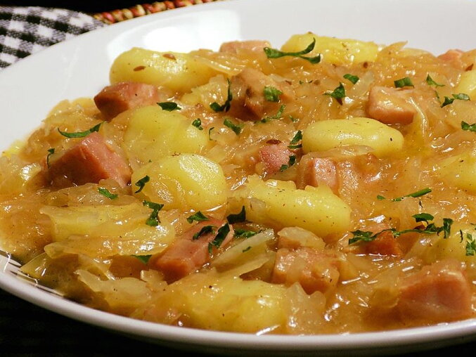 Gnocchi s kysaným zelím a uzeným masem – 3 v 1