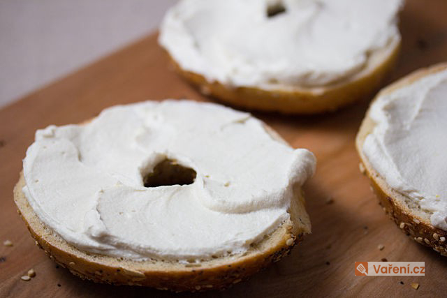Tvarohová rozhuda (Czech Quark and Onion Spread)