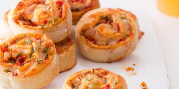 Pizza Rolls with Chicken and Cheese
