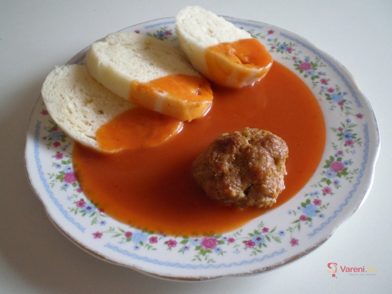 Grandma's Tomato Sauce with Meatballs