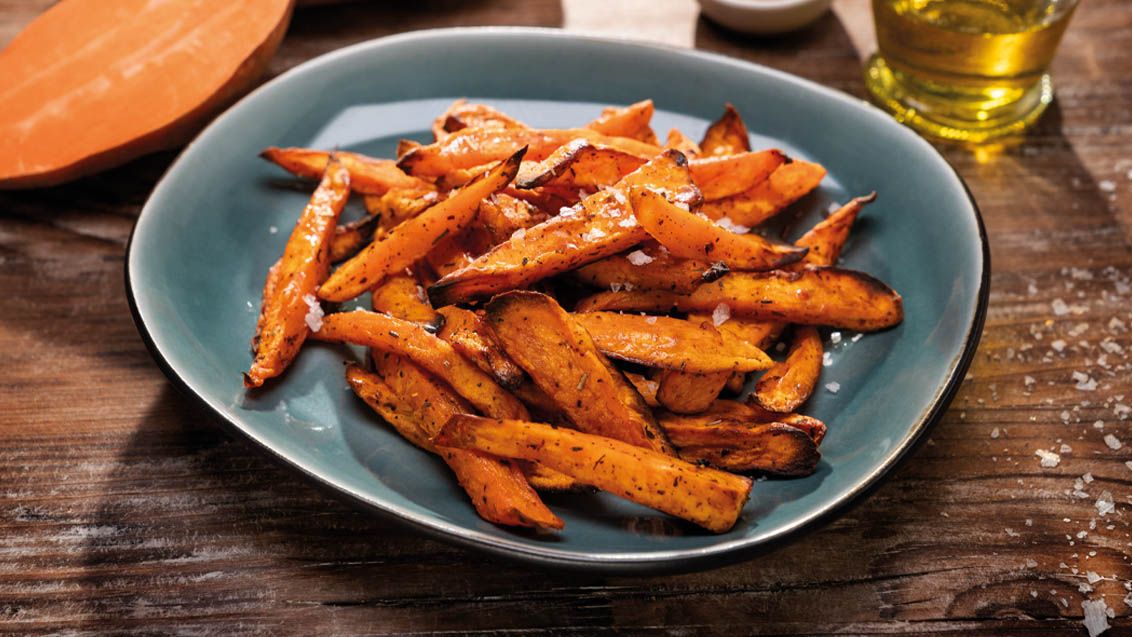 Hranolky ze sladkých brambor z horkovzdušné fritézy