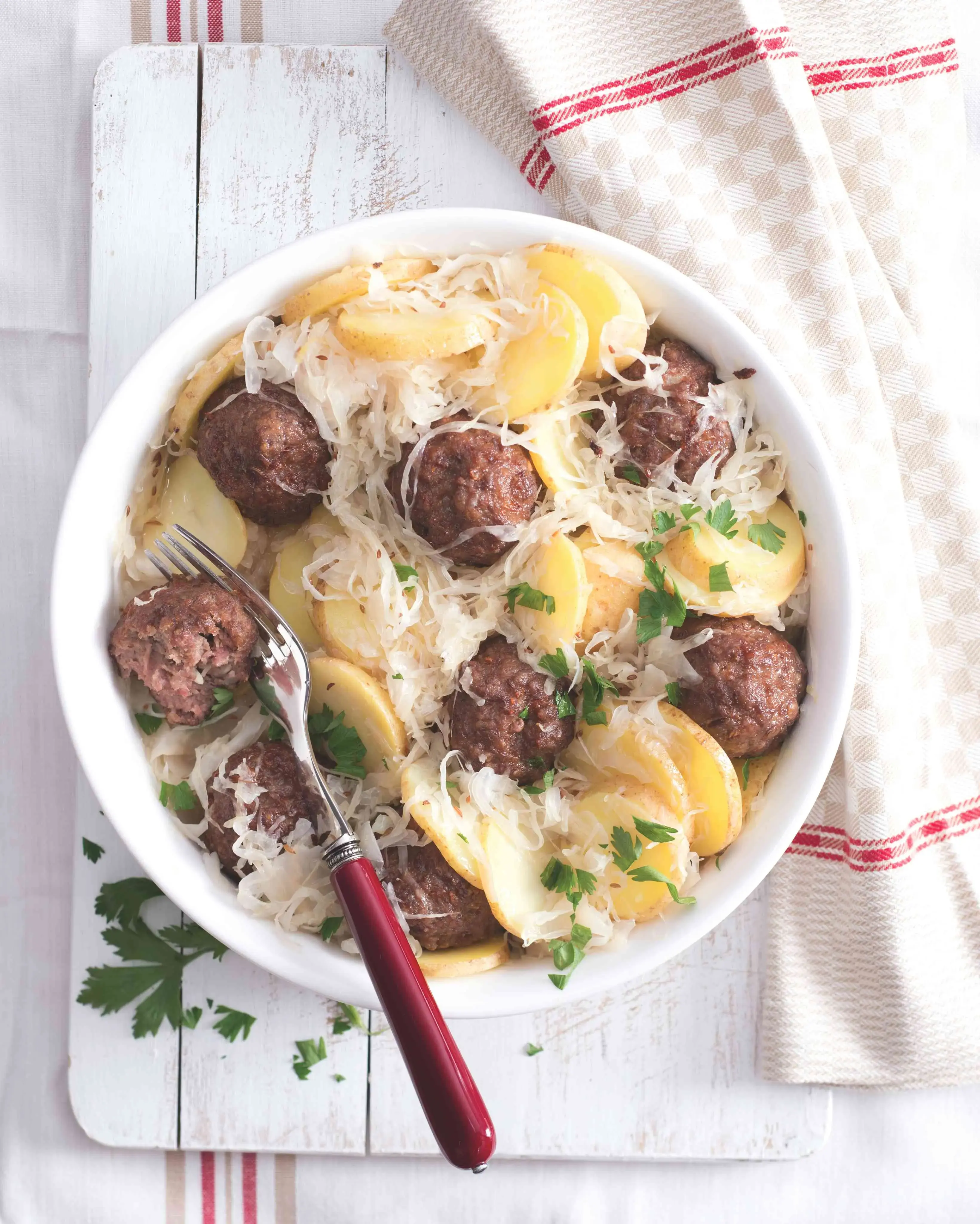 Meatballs with Potatoes in Sauerkraut