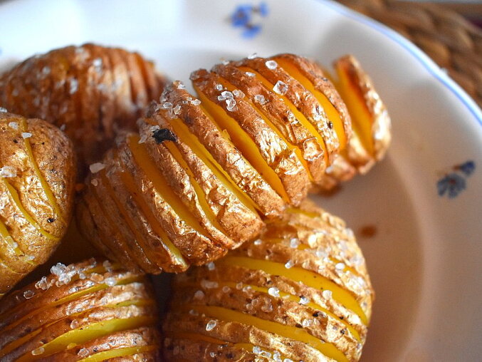 Hasselback Baked Potatoes with Lard