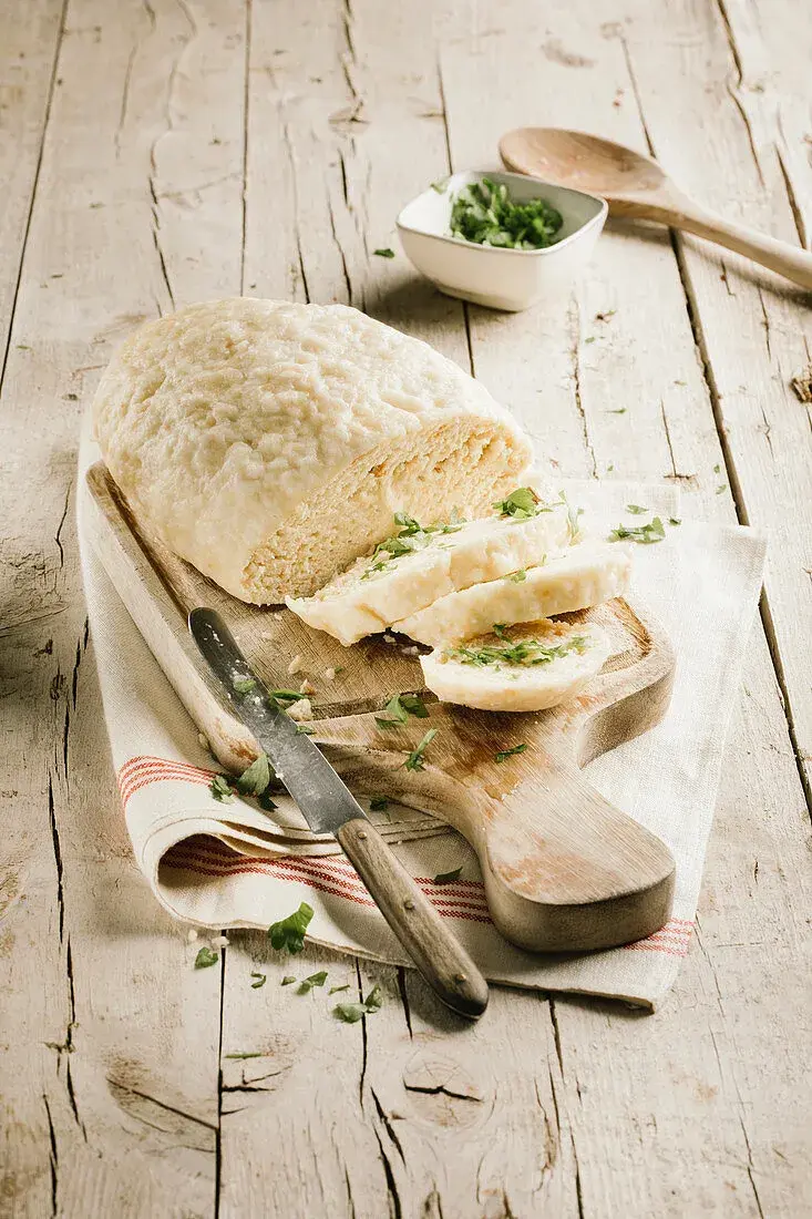 Kynuté Knedlíky (Fluffy Czech Yeast Dumplings)