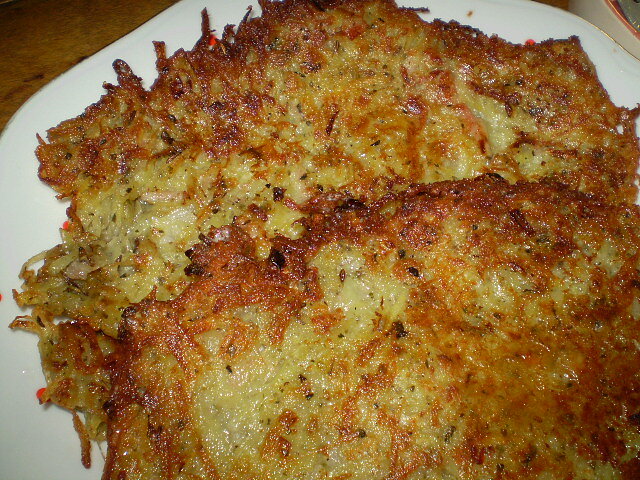 Cmunda – Bramborák (Czech Potato Pancake)