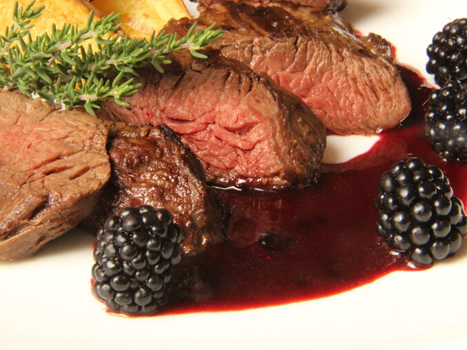 Hanger Steak (Veverka) with Blackberry Sauce