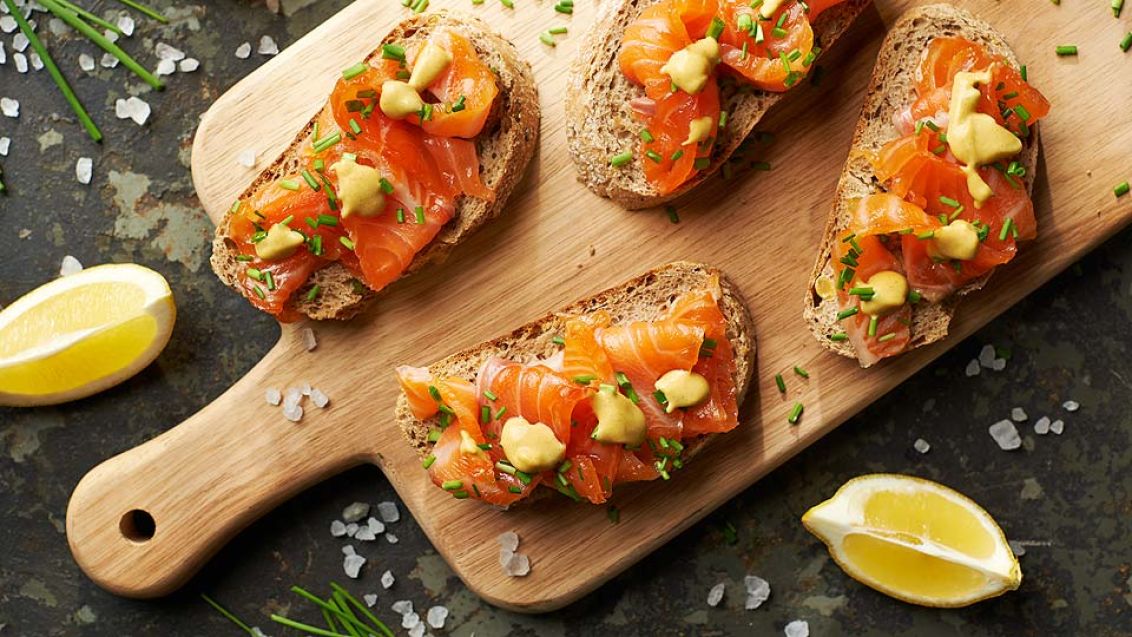 Marinated Salmon with Mustard Dressing and Toasted Bread