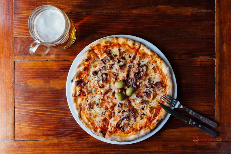 Bread Pizza with Tuna