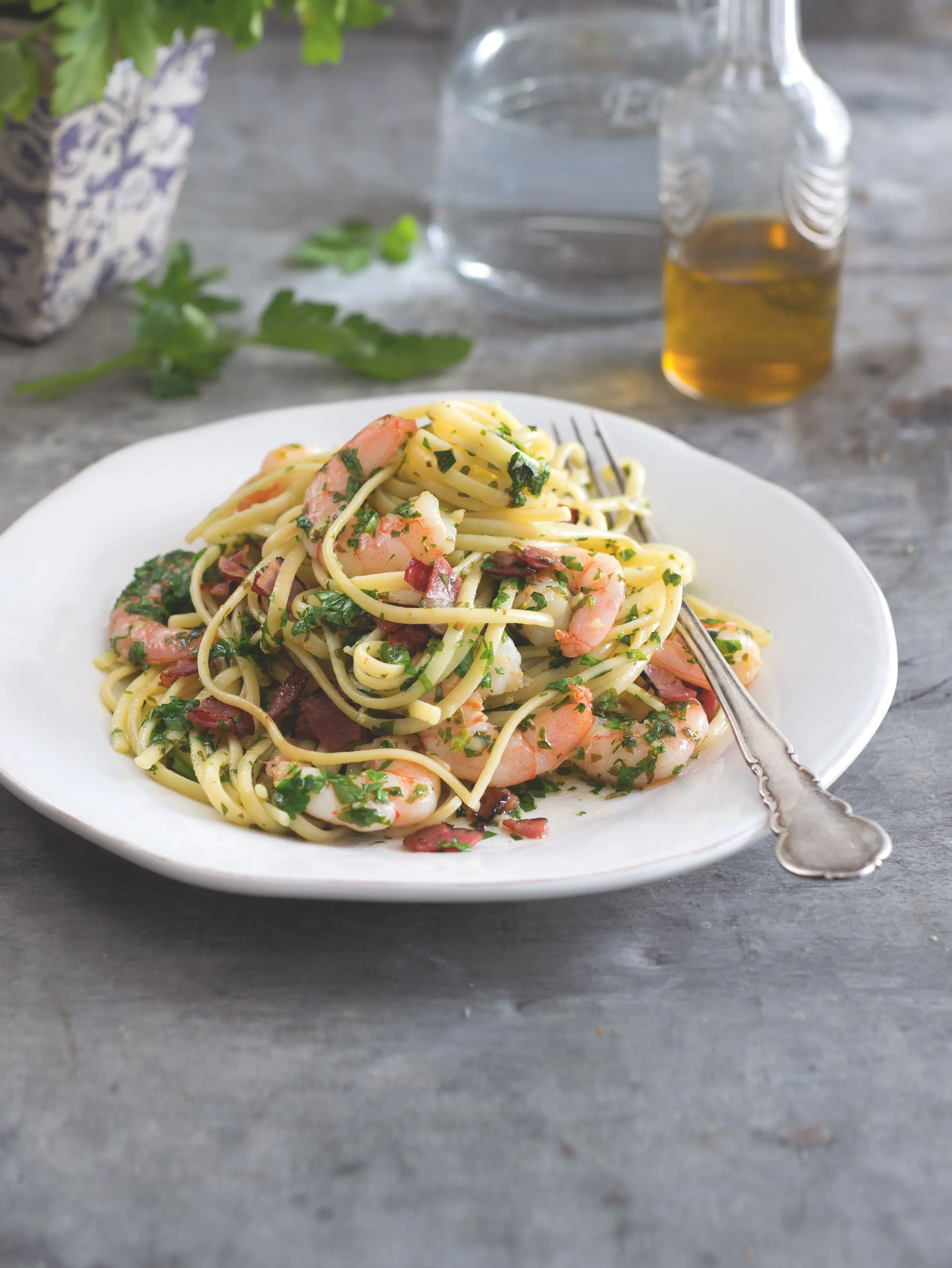 Linguine with Prawns in Garlic Butter
