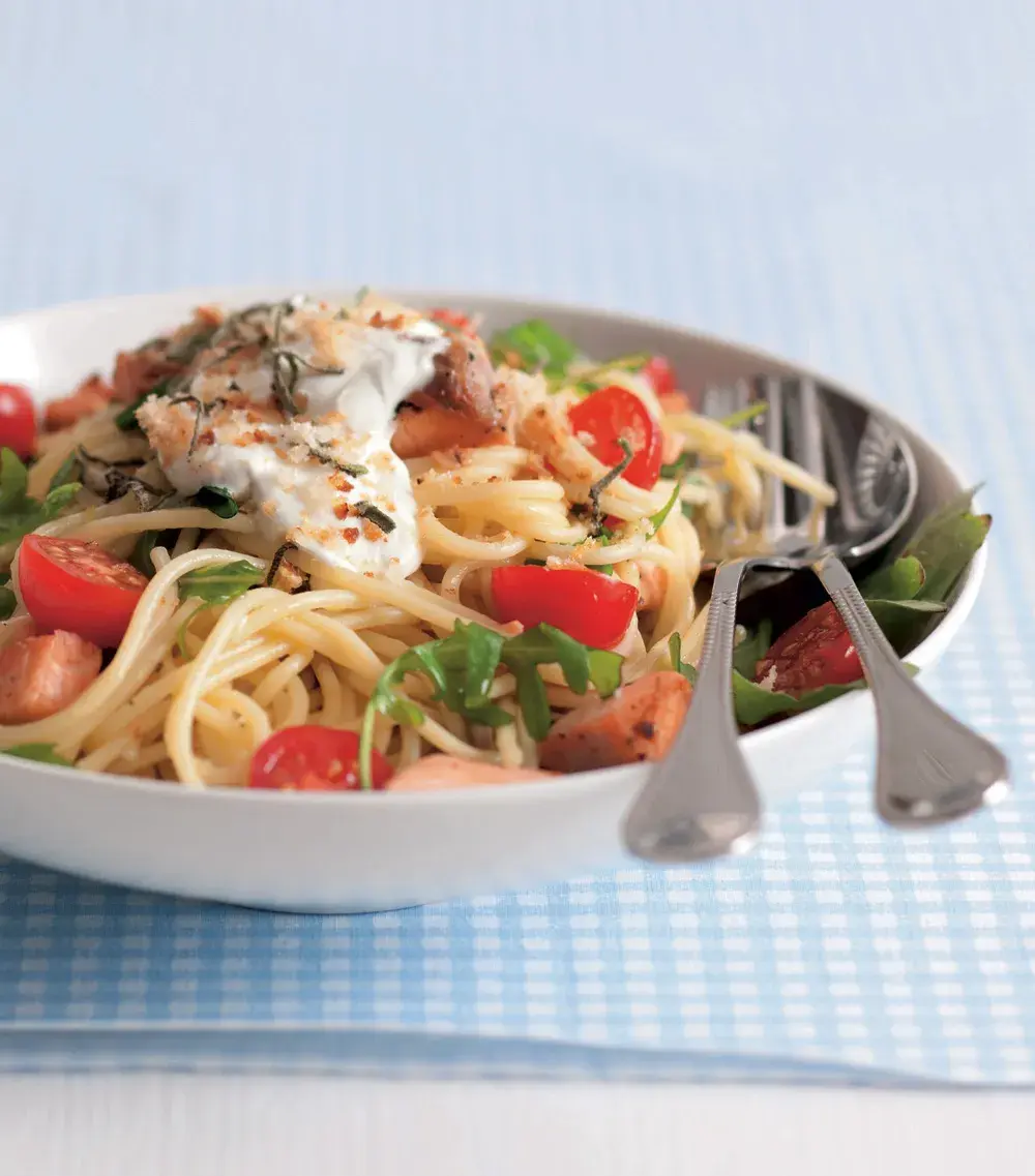 Spaghetti with Salmon, Rocket and Cherry Tomatoes