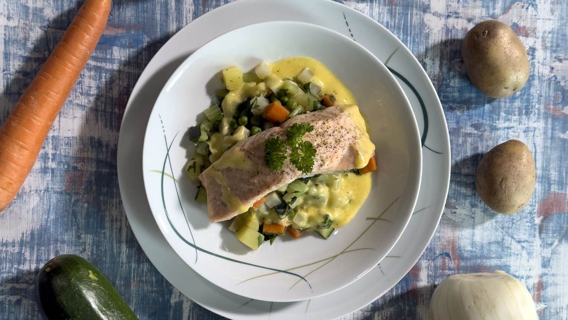 Steamed Salmon with Vegetable Ragout and Hollandaise Sauce