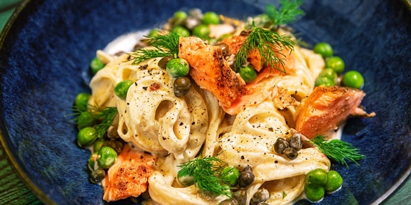 Creamy Tagliatelle with Salmon and Peas