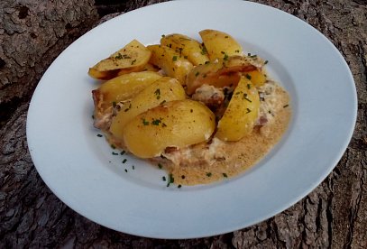 Pork Neck with Potatoes in Garlic Cream (Oven or Remoska)