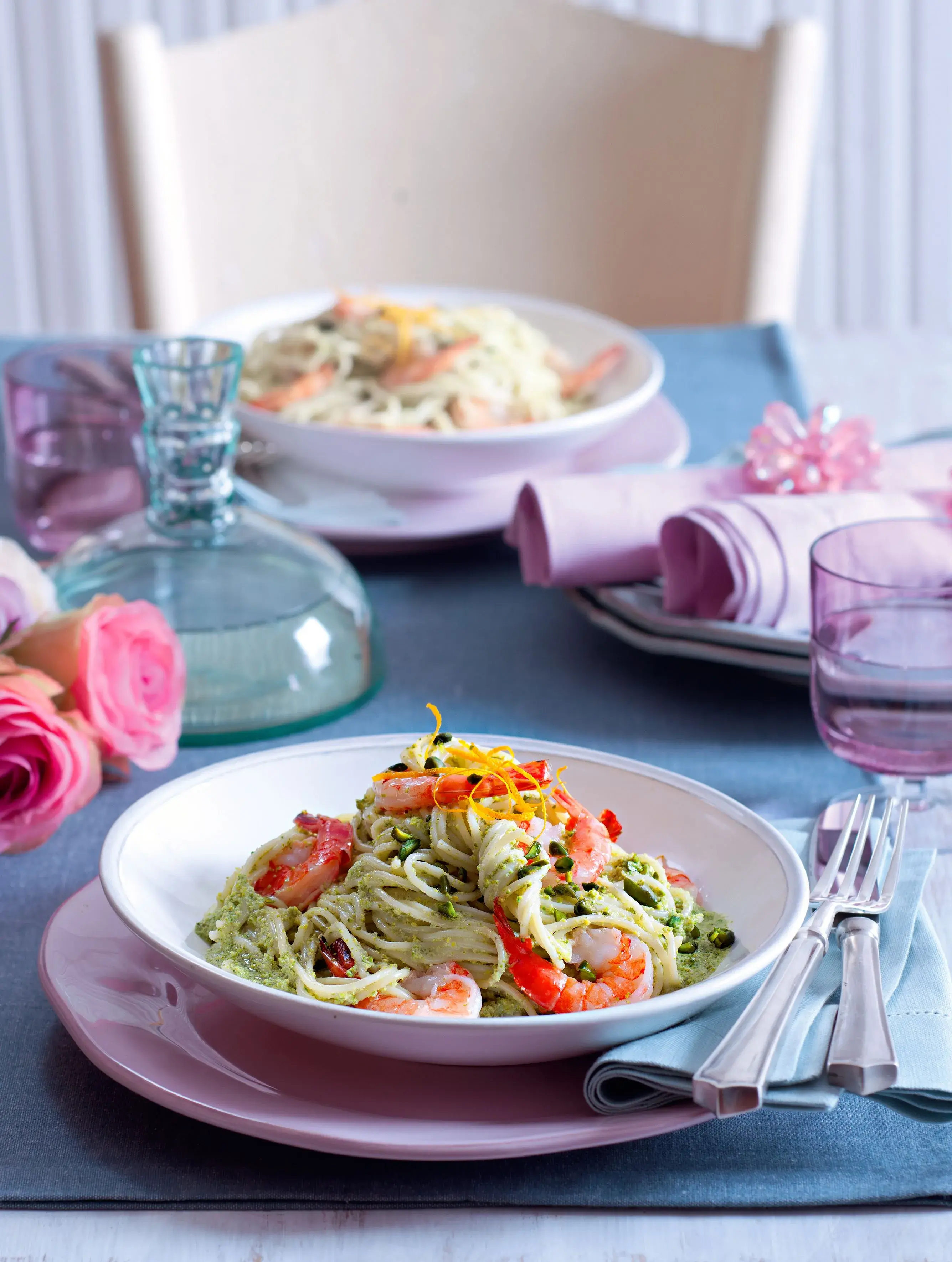 Spaghetti with Tiger Prawns in Pistachio Sauce