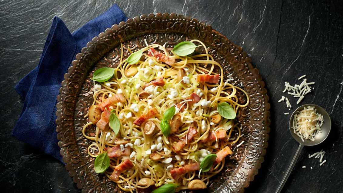 Wholewheat Spaghetti with Cottage Cheese, Leek and Mushrooms