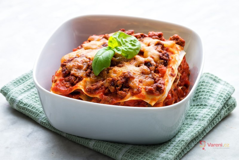 Lasagne with Minced Meat and Tomato Sauce