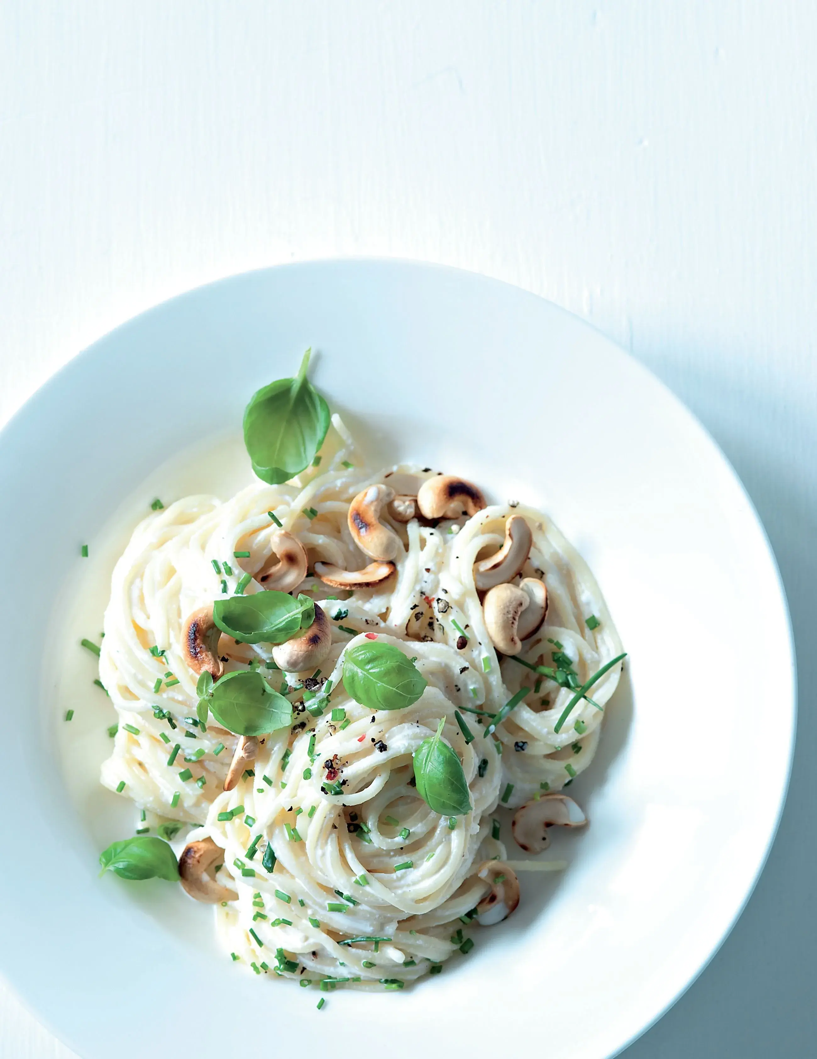 Spaghetti with Ricotta, Chives and Cashews