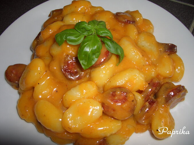 Gnocchi s olomouckými tvarůžky a pikantní klobásou