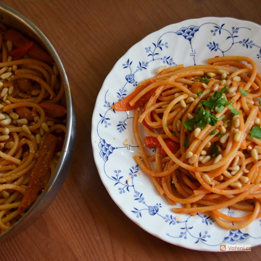 Spaghetti with Pine Nuts
