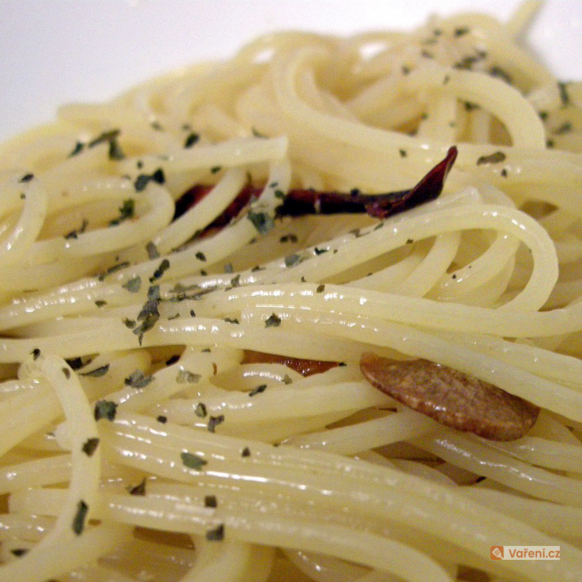 Creamy Spaghetti with Butter and Parmesan