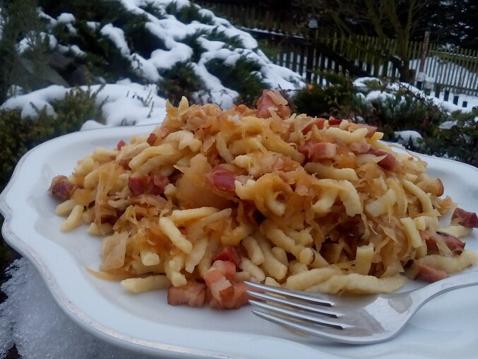 Farmhouse Egg Noodles with Bacon and Sauerkraut