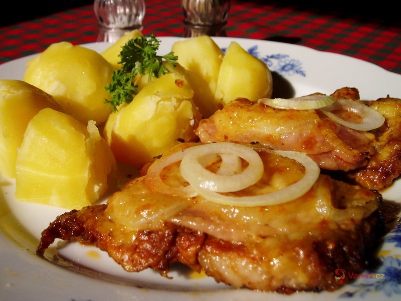 Gratinated Pork Slices with Ham and Cheese