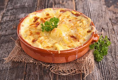Baked Potatoes with Meat and Cream