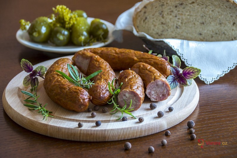 Christmas Sausages with White Wine