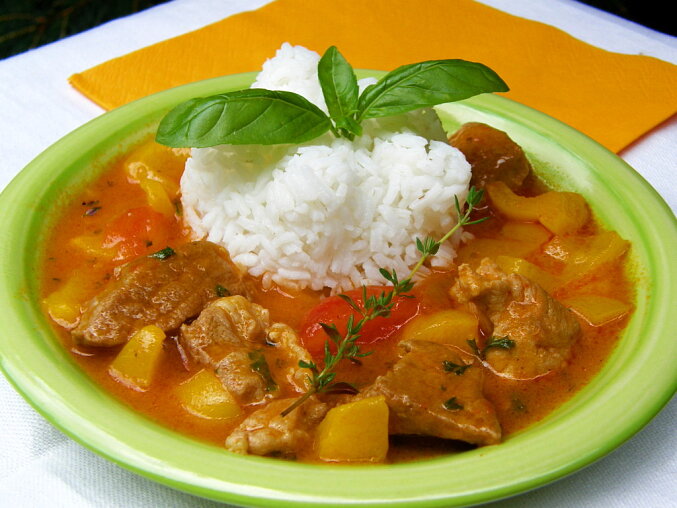 Pork Paprika Stew (Pörkölt)