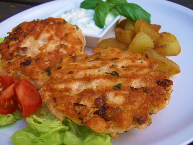 Pohlreich's Salmon Burger with Basil Sauce