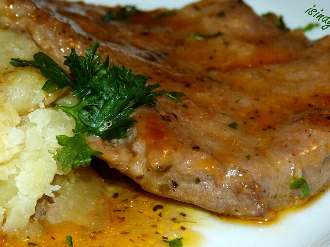 Aromatic Pork Neck Braised in Herbs