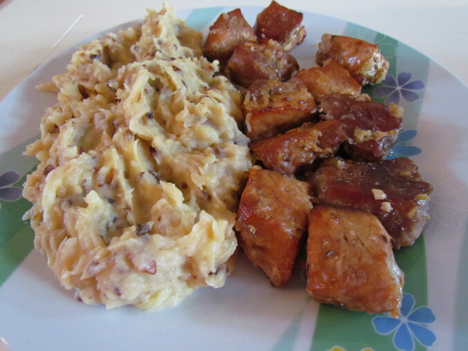 Merenda Like Mum's (Czech Pork with Sauerkraut and Potatoes)