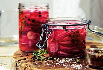 Pickled Red Onions with Thyme