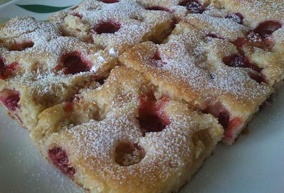 Quick Buchta (Czech Sour Cream Sheet Cake with Fruit)