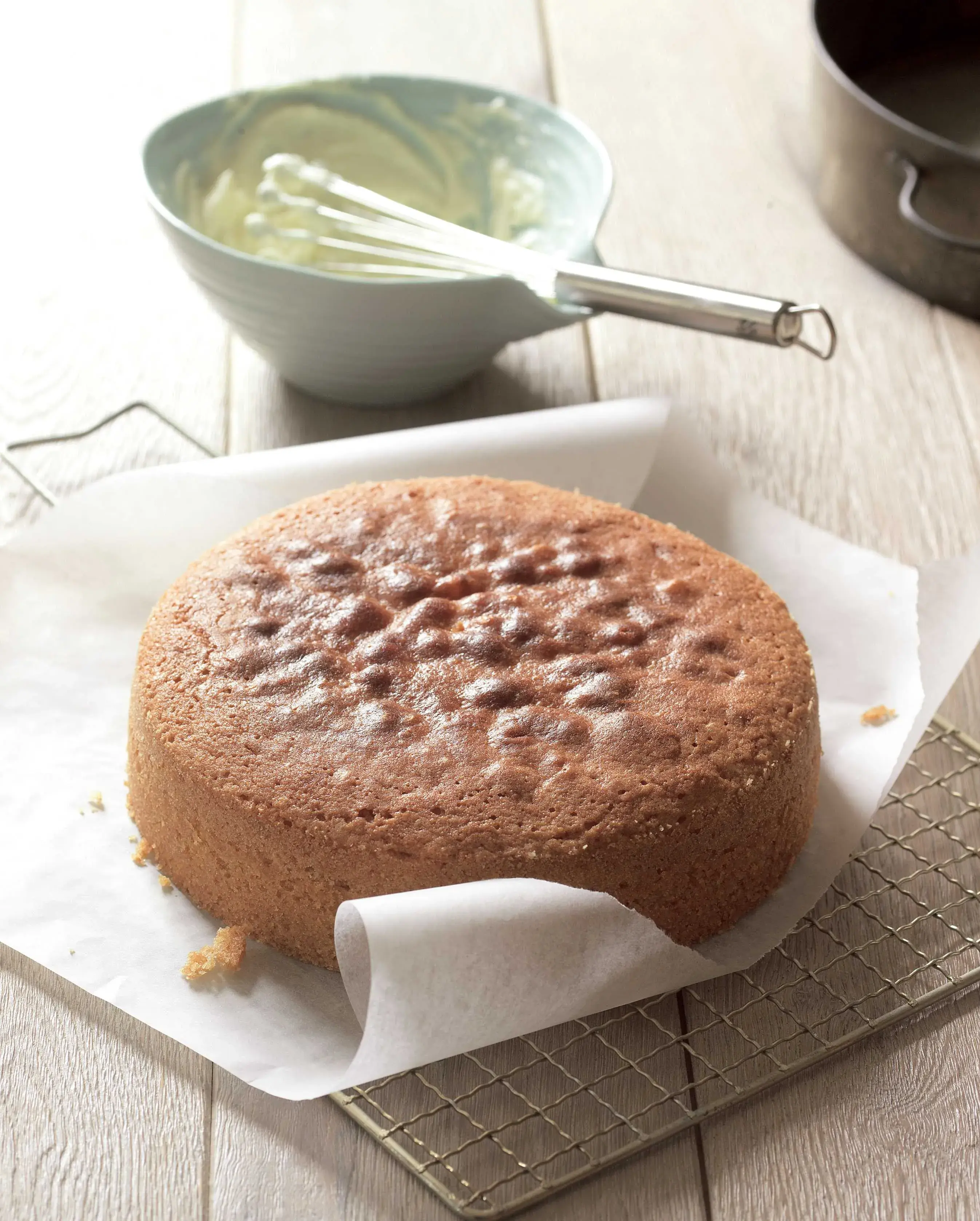 Light and Fluffy Almond Cake