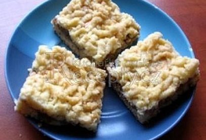 Countess's Grated Apple and Walnut Slices