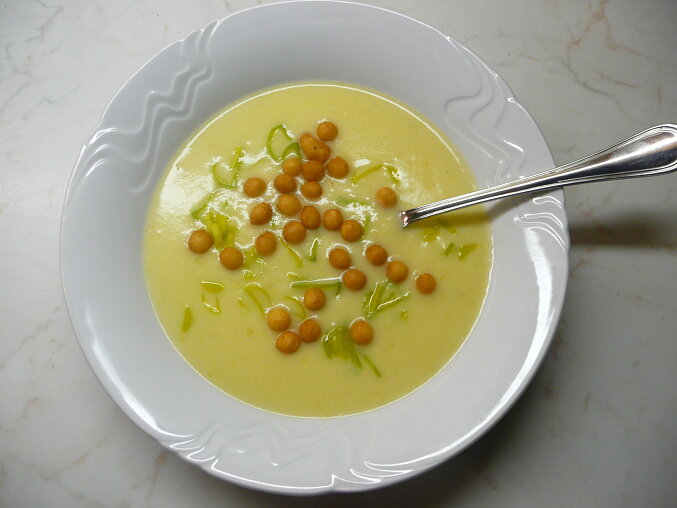 Creamy Leek Soup with Processed Cheese