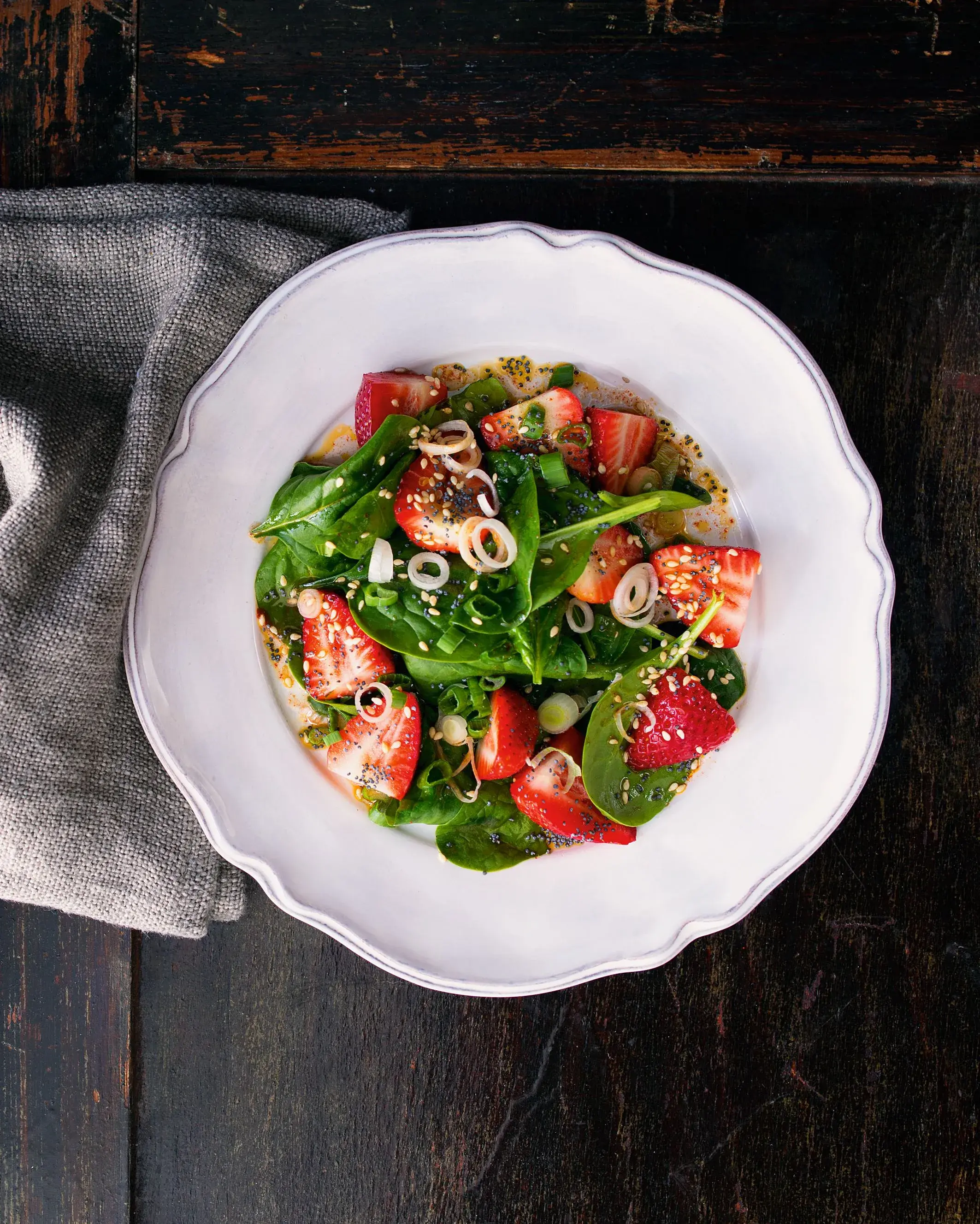 Strawberry and Spinach Salad with Spring Onion